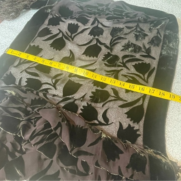 Women's Silk Velvet Wrap Shawl Scarf Burnout Sheer Plum - Picture 6 of 9